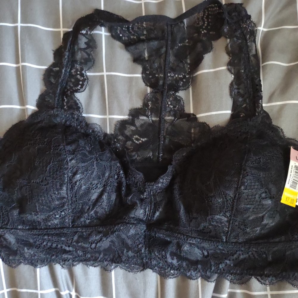 Black lace bra